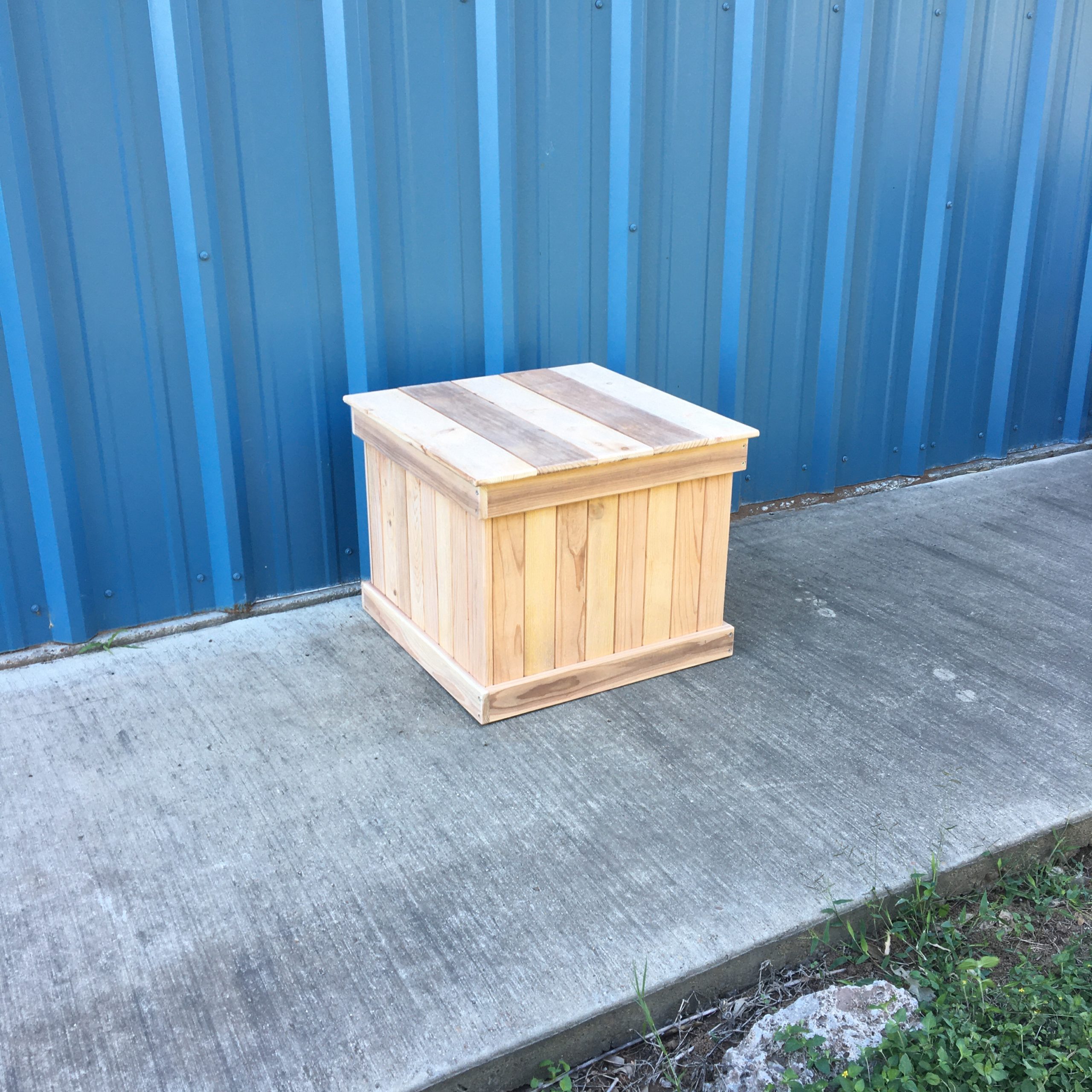 LivingFusion Kezia Outdoor Storage Box